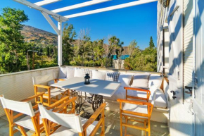 Seaside House with BBQ, next to Gialia Beach